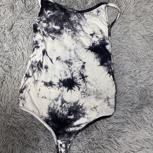 Black Ap& White Tye-Dye Bodysuit